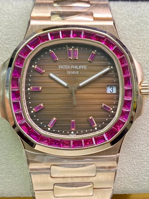 Patek Philippe Nautilus 5723 1:1 Superclone
