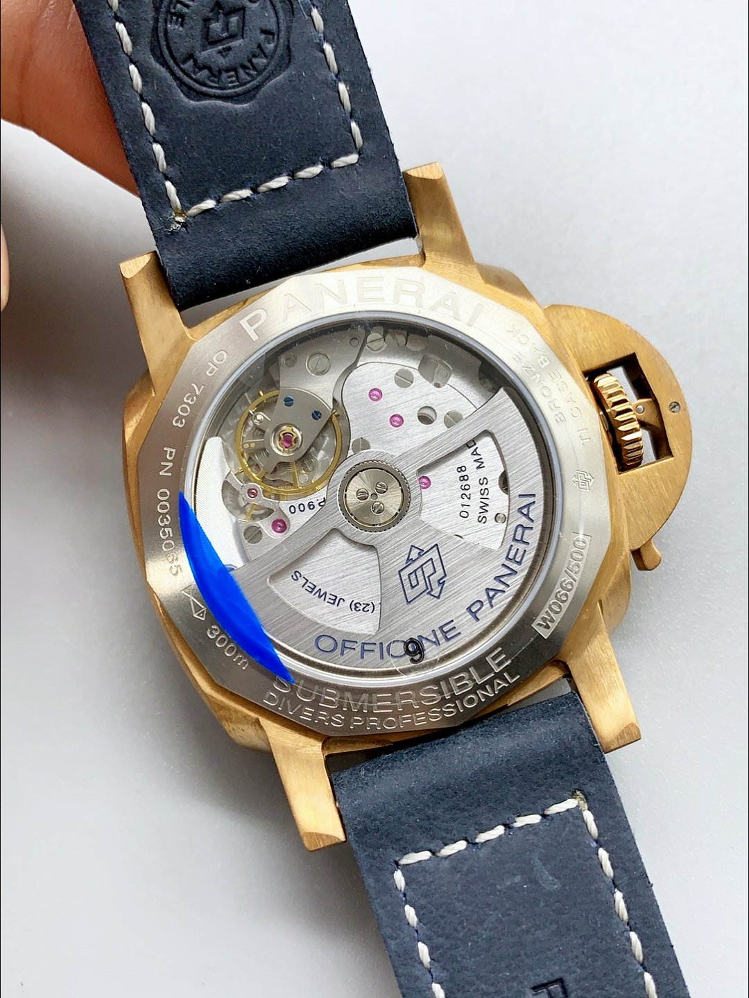 Panerai Submersible PAM01074 Blue Abisso Edition  Blue Dial 42MM（1:1Super Clone） - Image 5