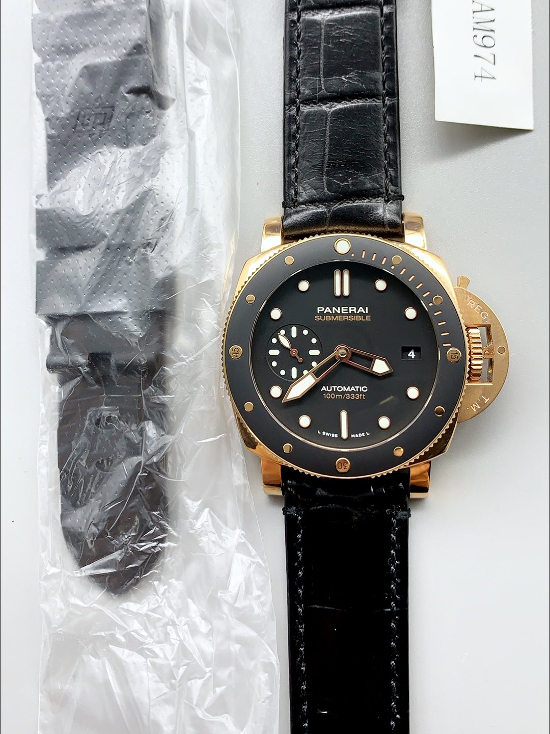 Panerai Submersible PAM974 Rose Gold Watch 42MM(1;1Super Clone) - Image 4