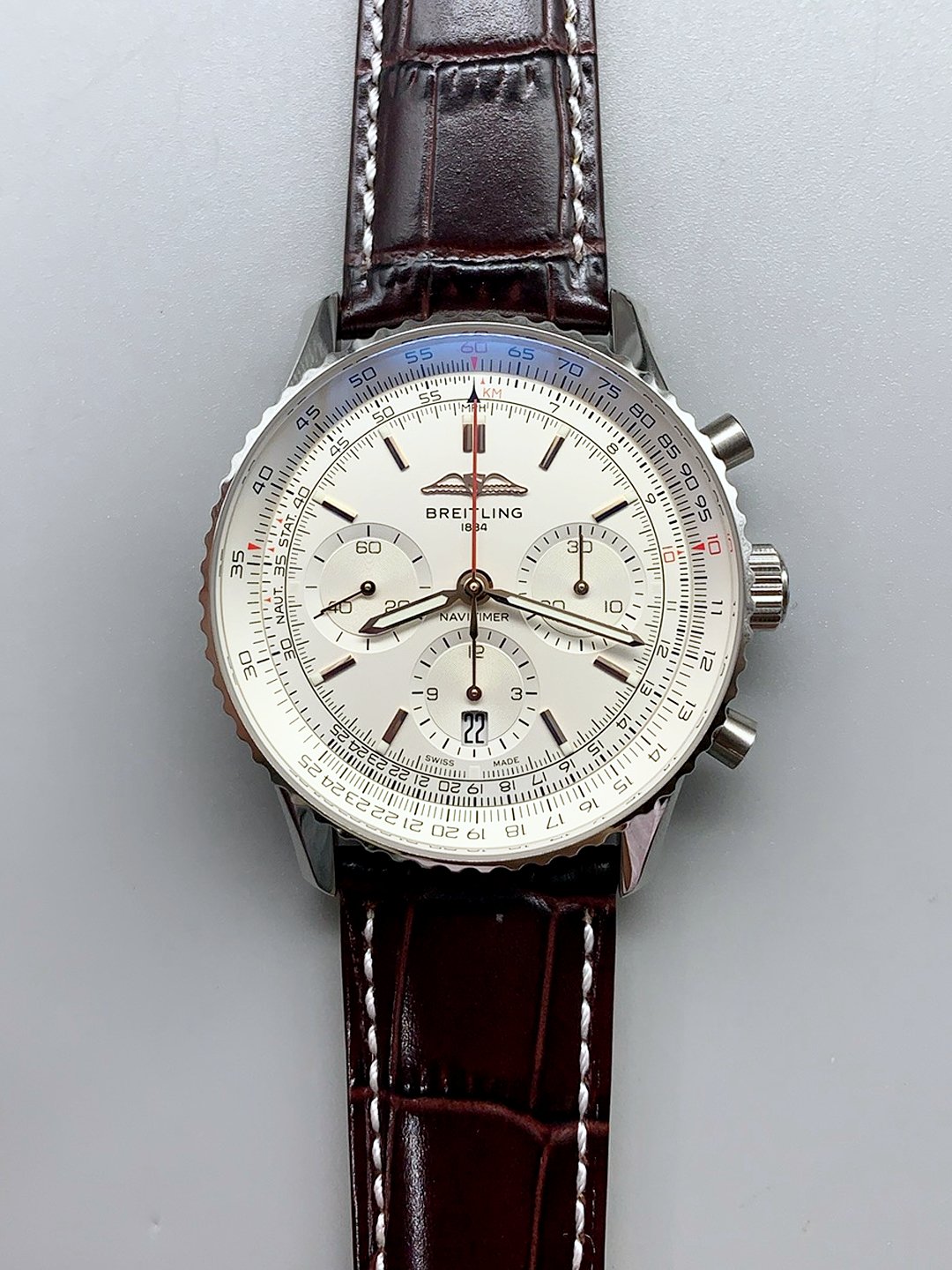Breitling Navitimer B01 Chronograph 43 White Dial – 904L Steel Casing （1;1Super Clone）