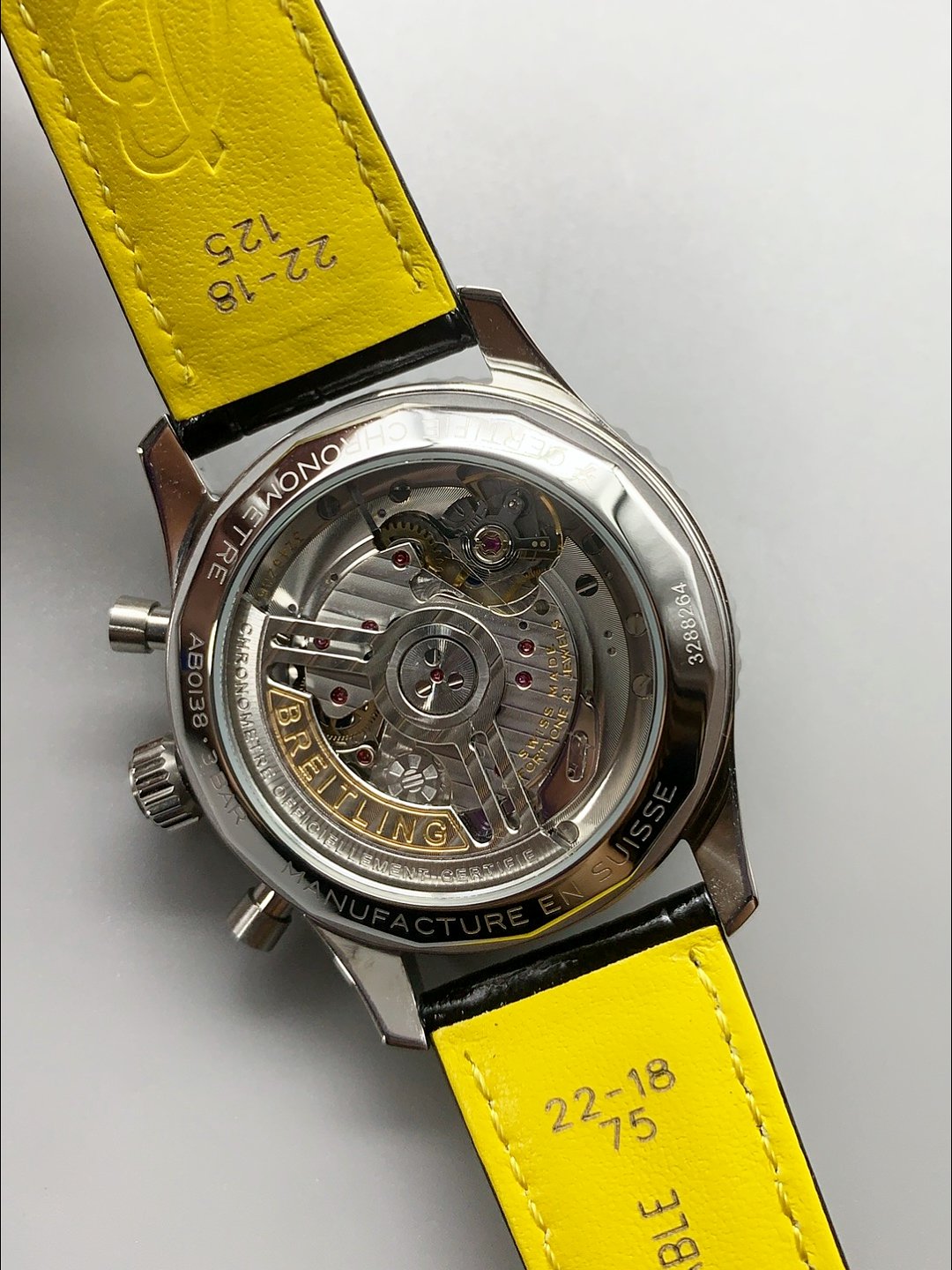 Breitling Navitimer B01 Chronograph 43 Green Dial – 904L Steel Casing （1;1Super Clone） - Image 7