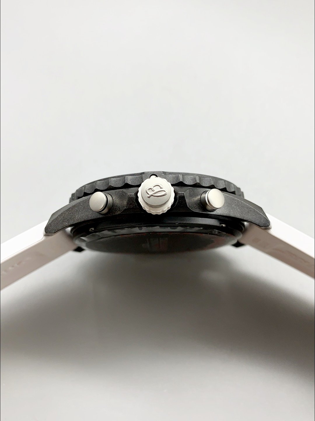 Breitling Endurance PRO 44 Quartz Watch (1;1Super Clone) - Image 5