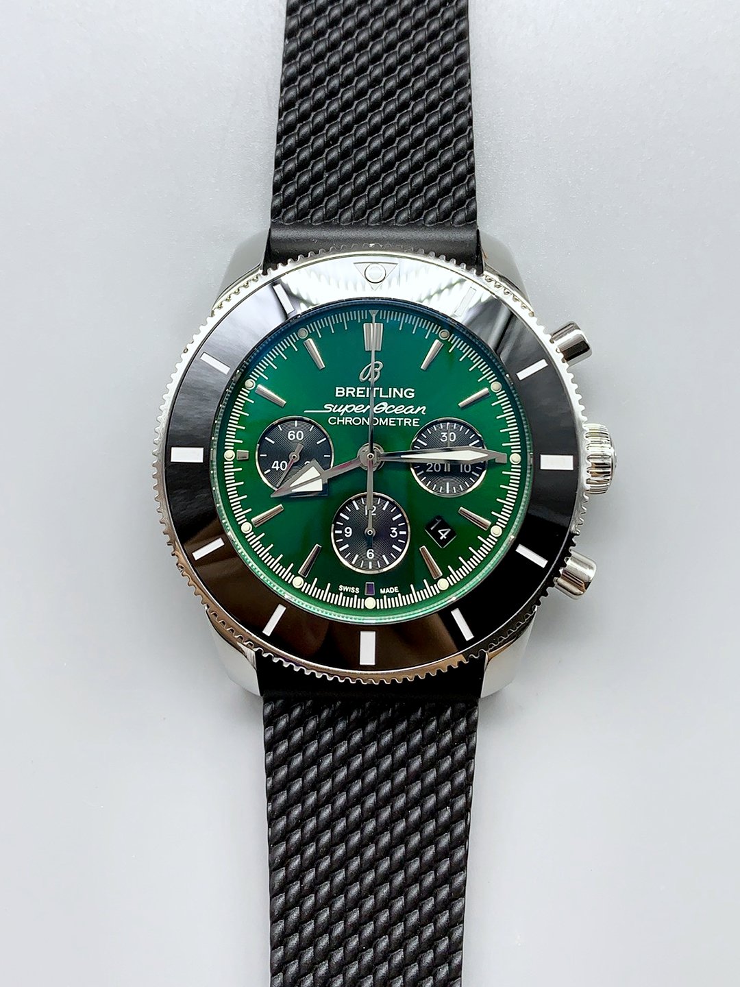 Breitling Superocean Culture Chronograph Men’s Watch with Green Dial and Leather Strap(1:1 Super Clone)