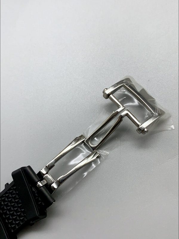 Vacheron Constantin Overseas Dual Time Titanium Watch in Blue Dial(1:1Super Clone) - Image 9