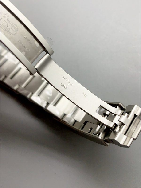 Rolex Submariner DiW Stainless Steel Casing Black Ceramic Bezel Edition Watch(1:1Super Clone） - Image 9