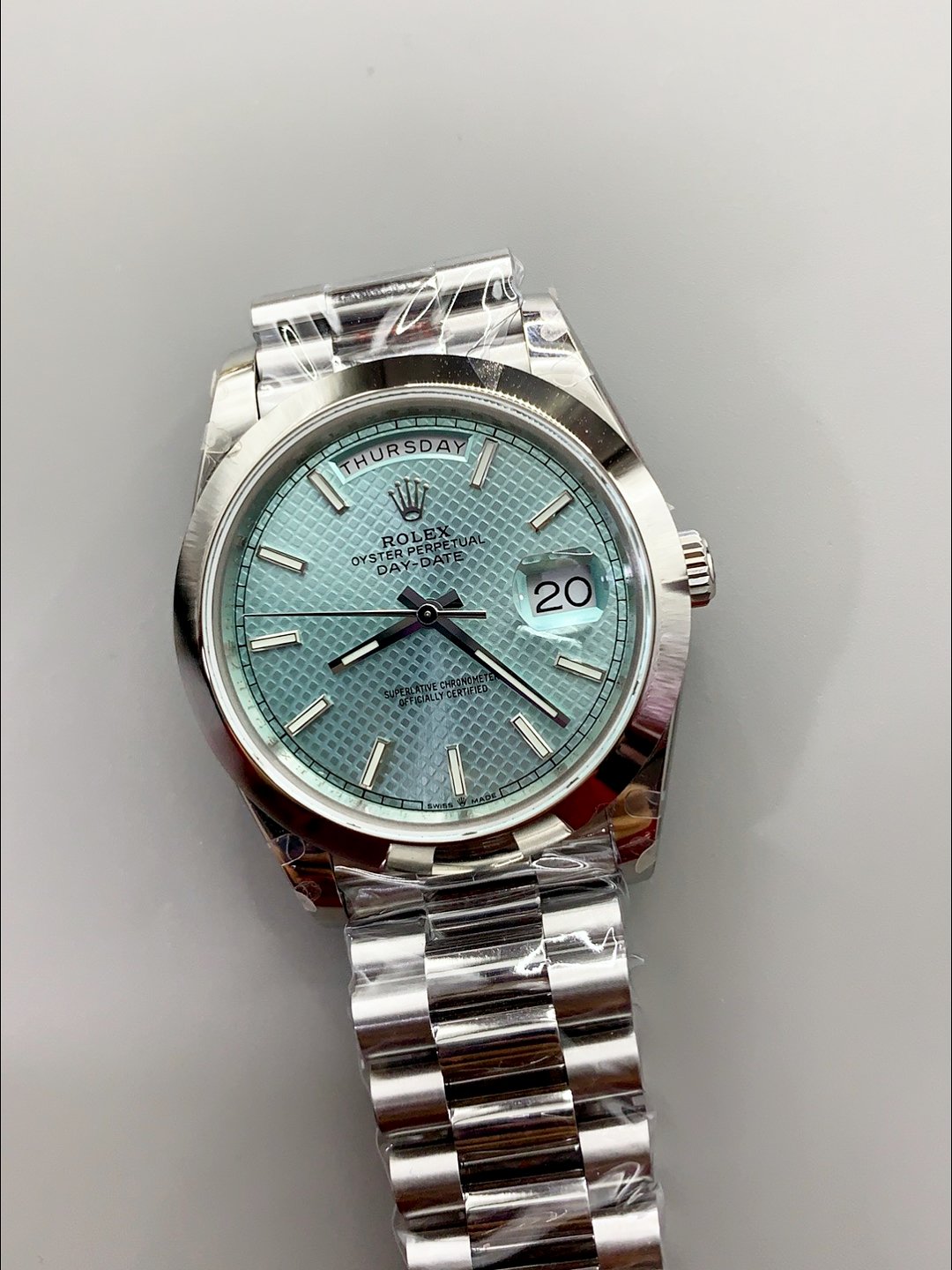 Rolex Day Date Presidential M228206-0004 904L Steel 40MM – Light Blue Dial （1:1Super Clone） - Image 2