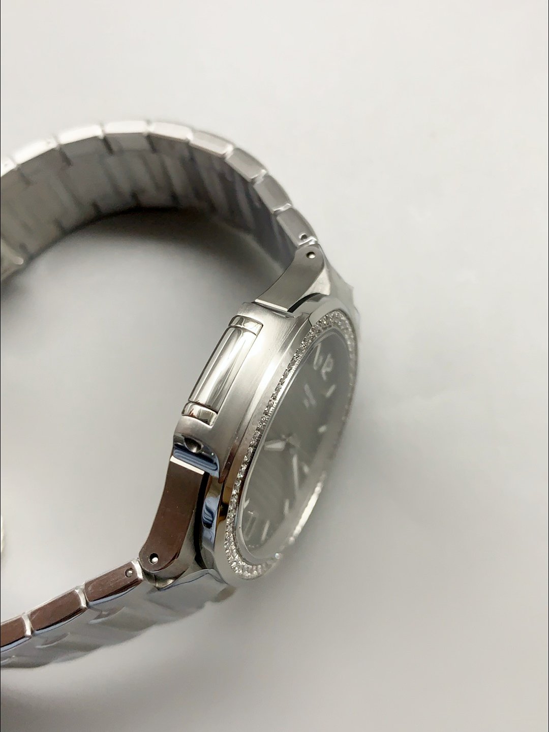Patek Philippe Nautilus 7118 35MM 1:1 Stainless Steel Grey Dial(1:1Super Clone) - Image 6