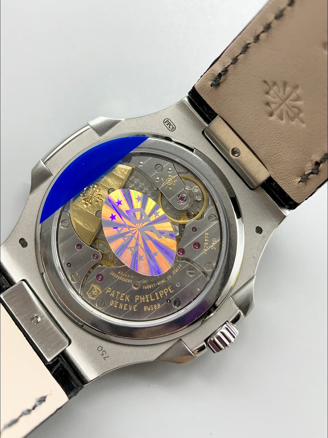 Patek Philippe Nautilus 5712/1A Grey Dial(1:1Super Clone) - Image 4