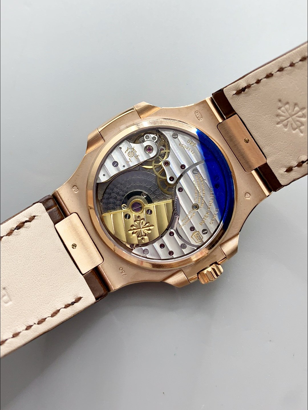 Patek Philippe Nautilus 5712/R Grey Dial Leather Strap(1:1Super Clone) - Image 5