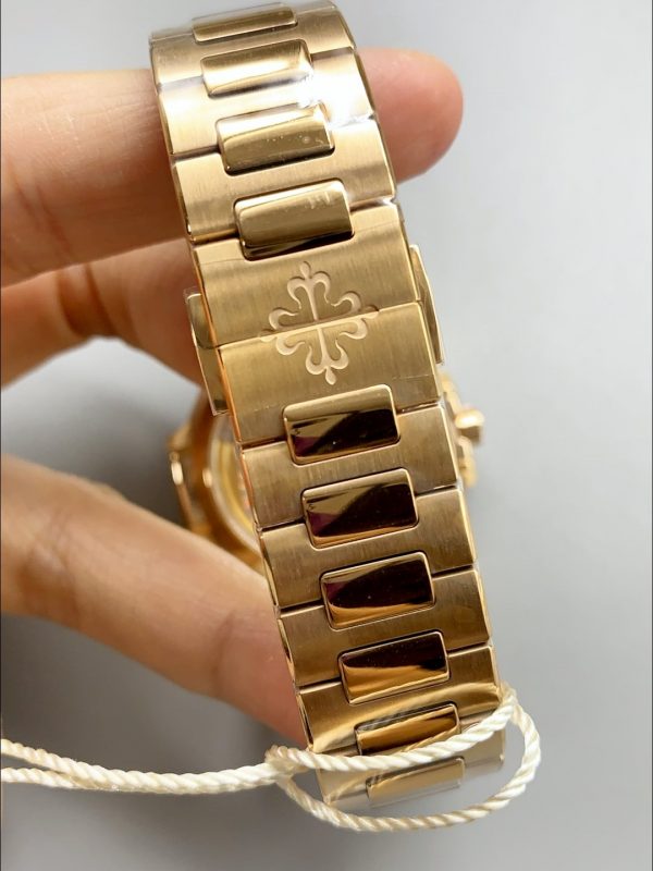 Patek Philippe Nautilus 7118R 35MM Rose Gold White Dial(1:1Super Clone) - Image 7