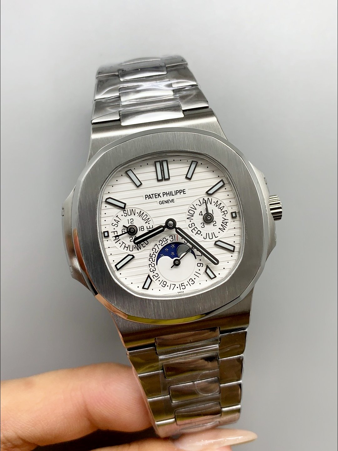 Patek Philippe Nautilus 5740 Perpetual Calendar Stainless Steel White Dial (1:1Super Clone) - Image 2