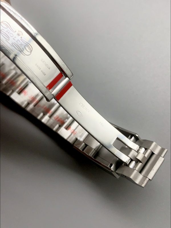 Rolex GMT-Master II With Black and Gray Bezel and 3285 Movement.(1;1Super Clone) - Image 9
