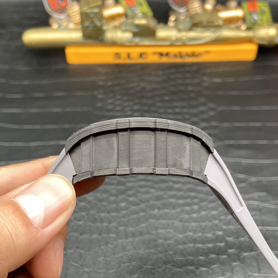 Swiss Richard Mille RM 11 Replica – 49mm Carbon Case, Skeleton Dial, Grey Rubber Strap - Image 8