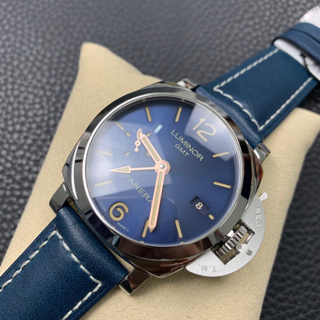 1:1 Superclone Panerai Luminor 1950 3 Days GMT Automatic PAM 688 - Image 5
