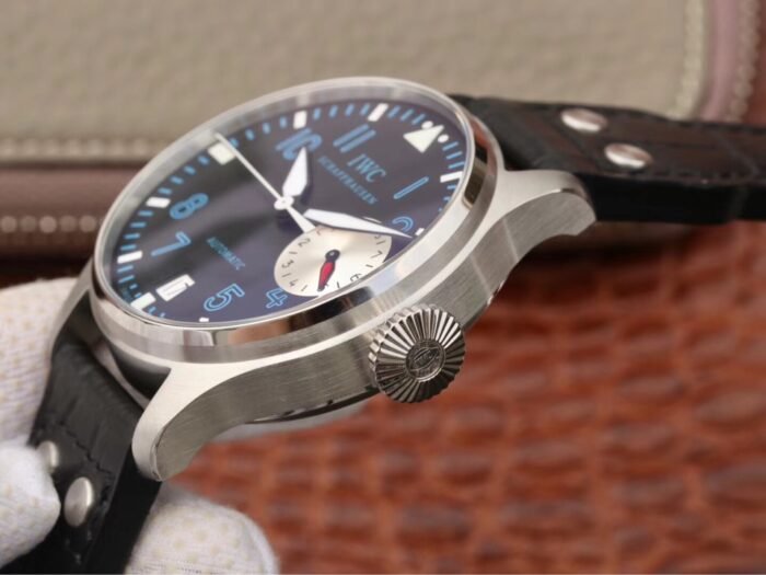 IWC Pilot Heritage IW501004- 1:1 Superclone - Image 4