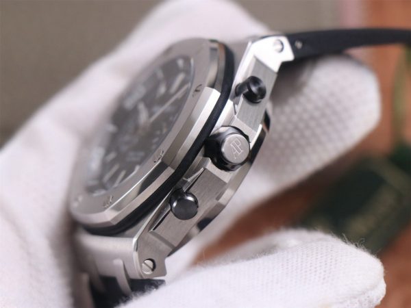Audemars Piguet  26703ST.OOO. 1:1 SUPERCLONE( Black Diver Chronograph AP) - Image 4