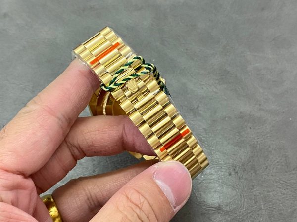 Day Date Rolex Weekly Journal 18K Yellow Gold Plated counter weight(Black dial gold daydate) - Image 8