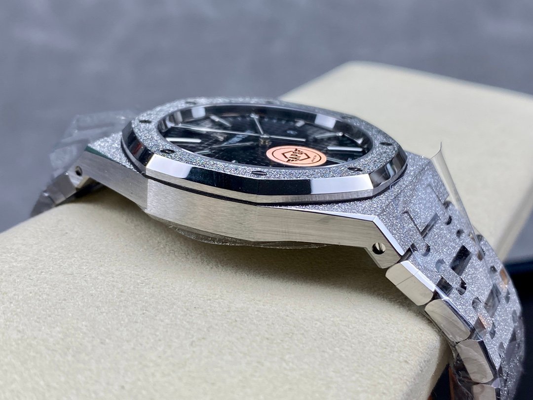Audemars Piguet Royal Oak Frost 15410 - Image 6