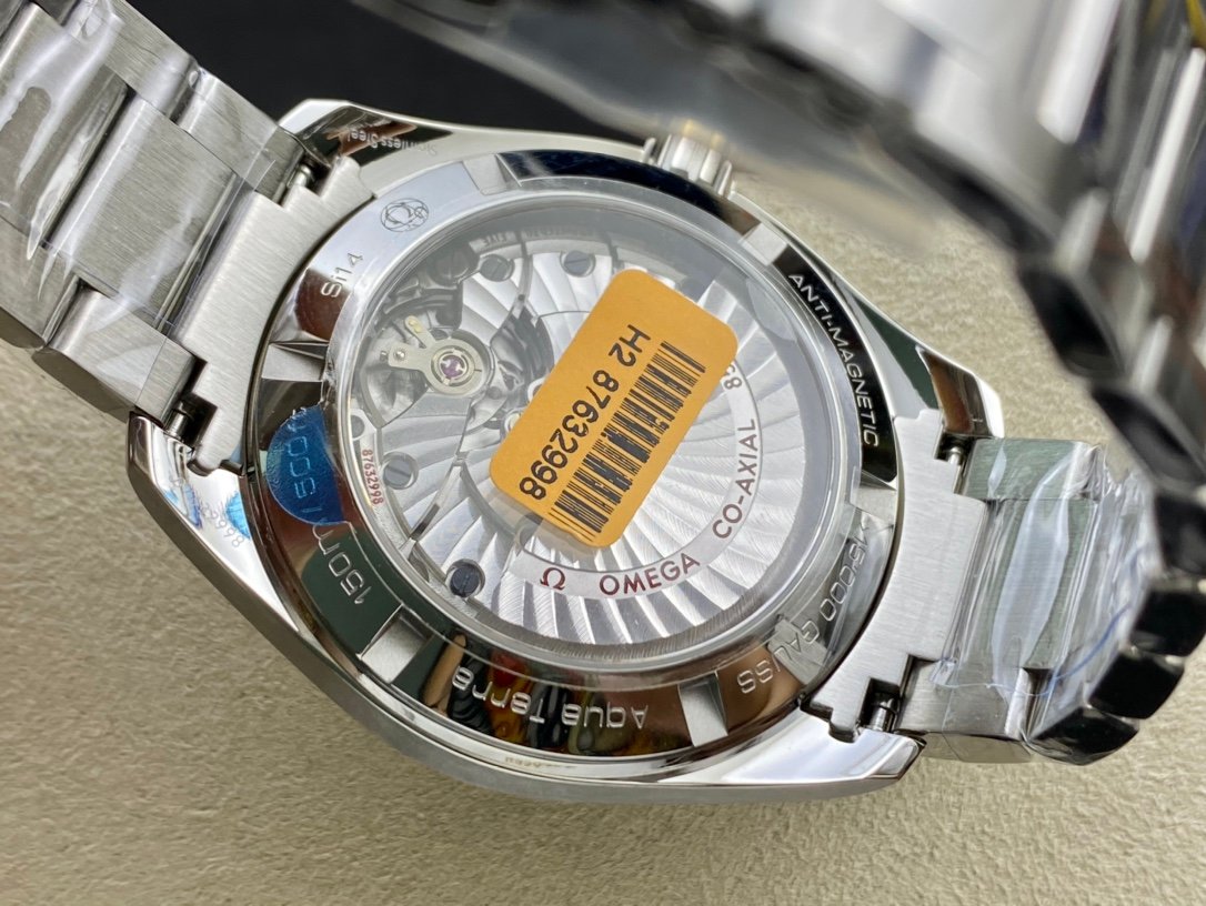 Omega Seamaster Aqua Terra 150M Co-Axial Master Chronometer - Image 8