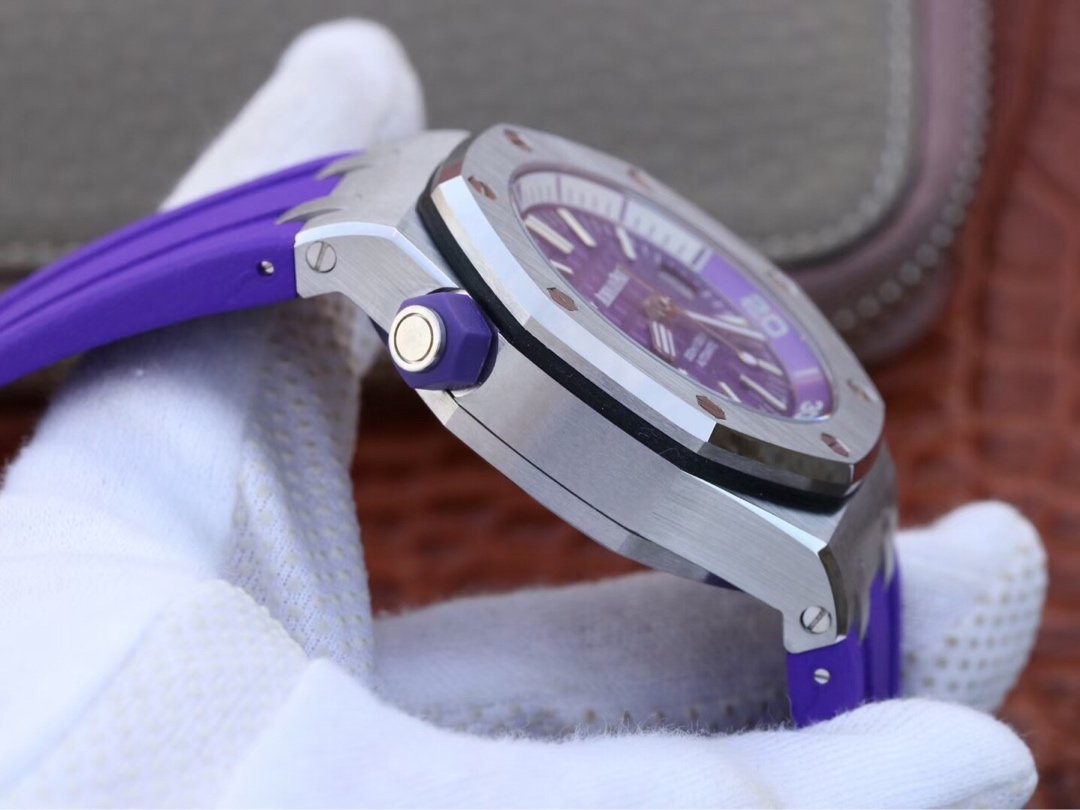 Audemars Piguet Royal Oak Offshore Diver 15710 1:1 Superclone - Image 6