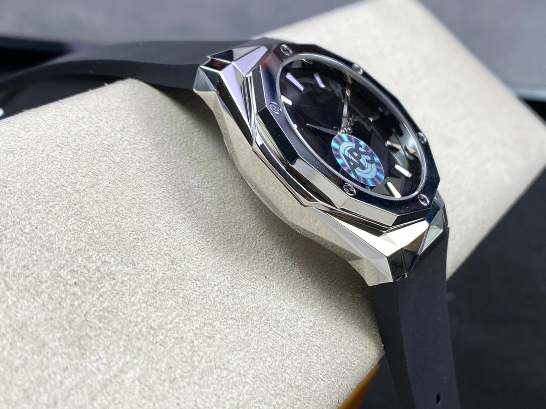 Hublot Classic Fusion Orlinski - Image 4