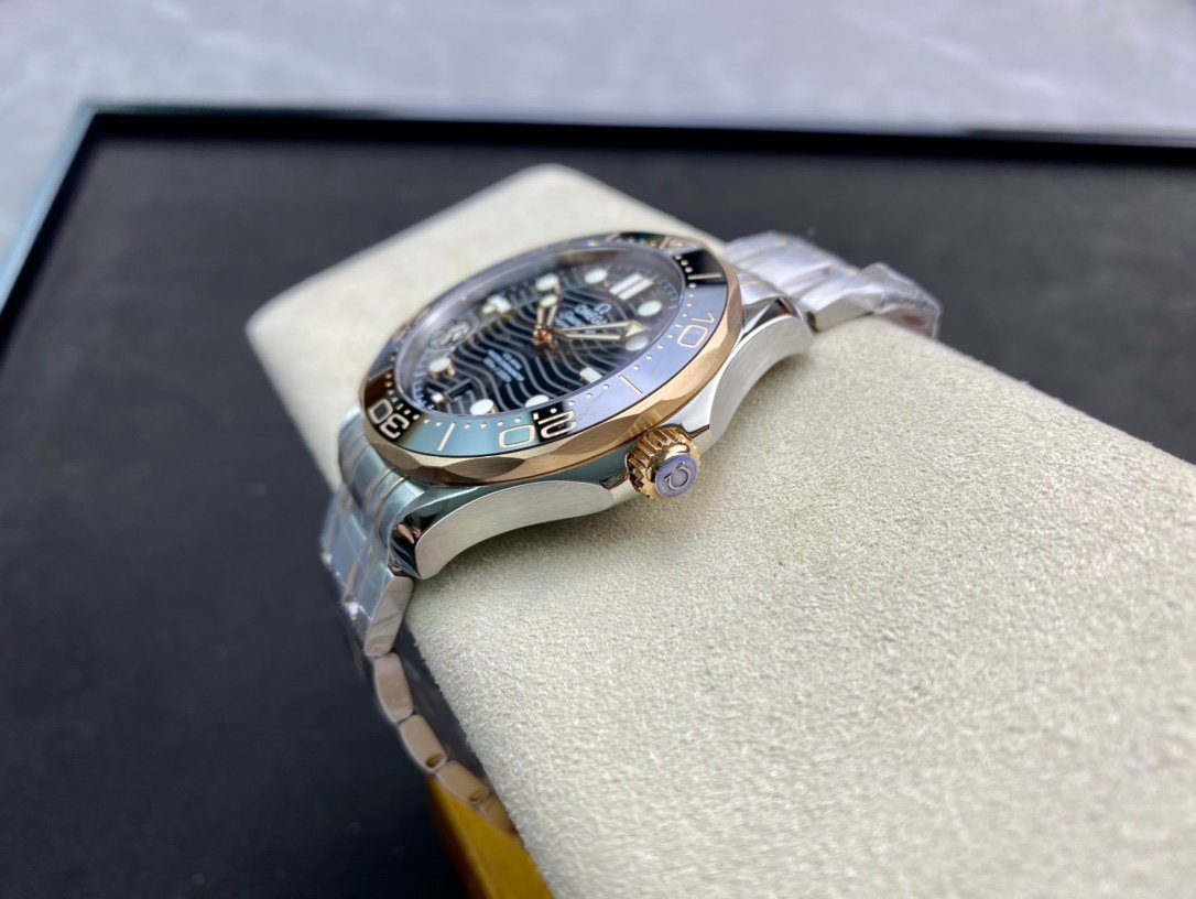OMEGA Seamaster Diver 300M 42mm Black Dial - Image 7