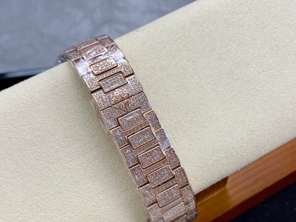 Patek Philippe Aquanaut 7118/1450R-0011 - Image 9