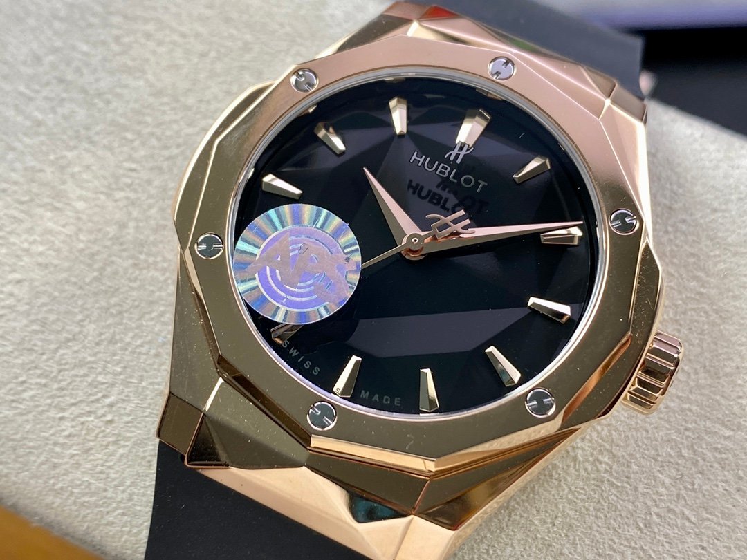 Hublot Classic Fusion ORLINSKI Rose Gold - Image 3