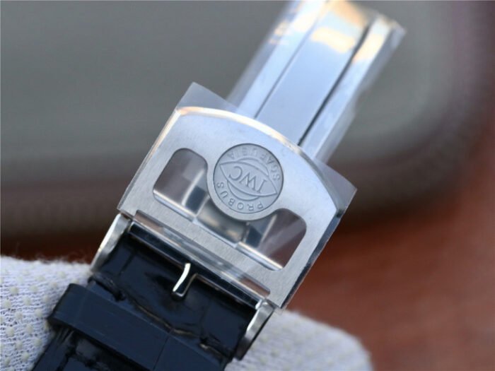 IWC Big Pilot Annual Calendar IW503502- 1:1 Superclone - Image 5