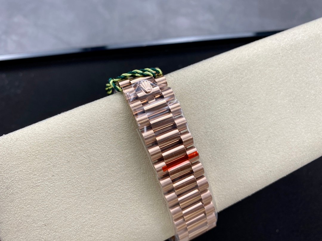 Day Date Rolex Weekly Journal Champaign 18K Gold Plated counter weight - Image 9