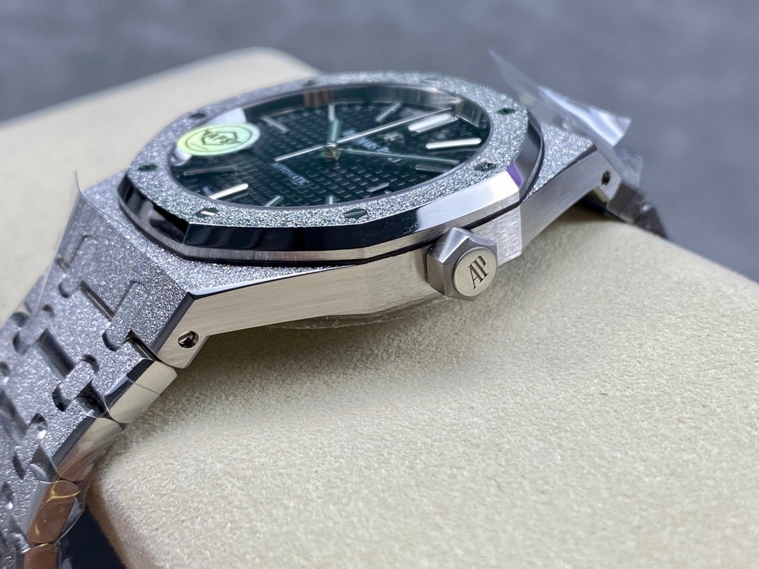 Audemars Piguet Royal Oak Frost 15410 - Image 7