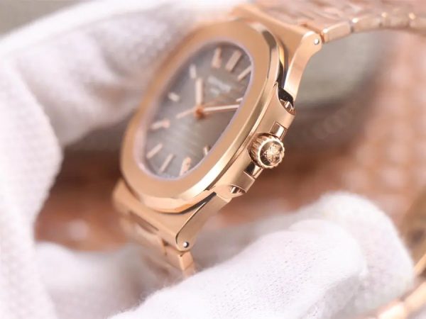 Patek Philippe Nautilus 18K Rose Gold 5711/1R -1:1 Superclone - Image 6
