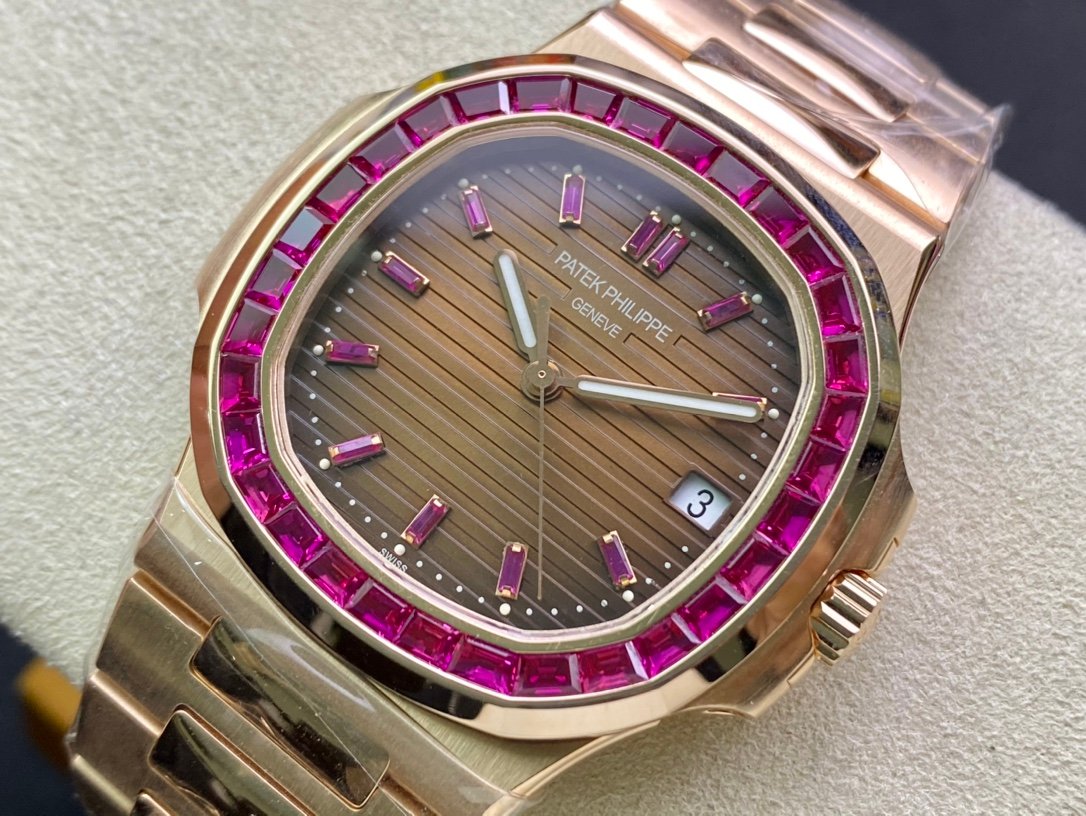 Patek Philippe Nautilus 5723 1:1 Superclone - Image 3