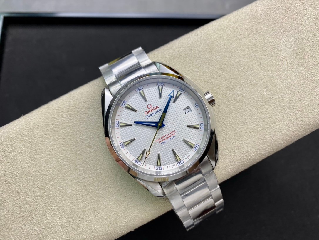 Omega Seamaster Aqua Terra 150M Co-Axial Master Chronometer - Image 5