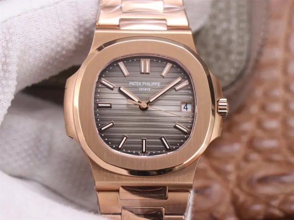 Patek Philippe Nautilus 18K Rose Gold 5711/1R -1:1 Superclone