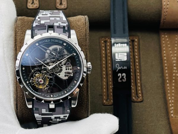Roger Dubuis Excalibur RDDBEX0393SS