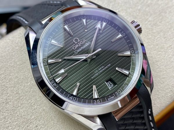 Omega Seamaster Aqua Terra 150M Co-Axial Master Chronometer - Image 2