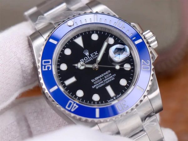 Submariner Date116610 LV 1:1 Superclone(black dial blue sub)