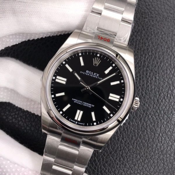 Rolex Oyster Perpetual 41 black face 124300 - Image 3