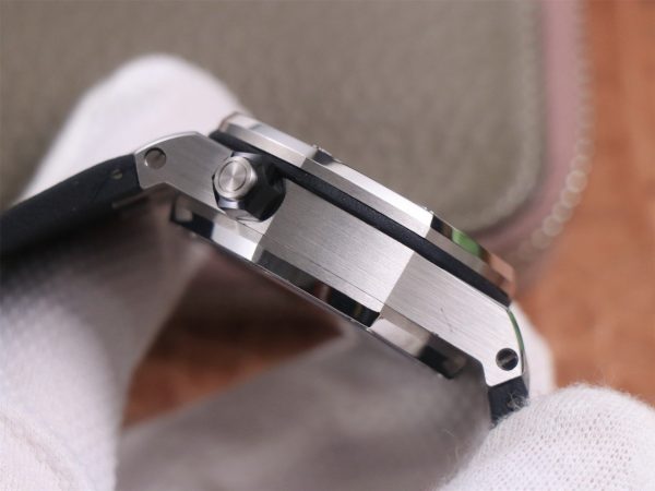 Audemars Piguet  26703ST.OOO. 1:1 SUPERCLONE( Black Diver Chronograph AP) - Image 5
