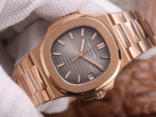 Patek Philippe Nautilus 18K Rose Gold 5711/1R -1:1 Superclone - Image 2