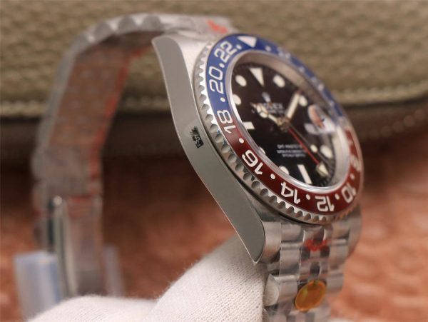 1:1 Superclone Pepsi-Rolex GMT-Master II 126710BLRO(Pepsi) - Image 6