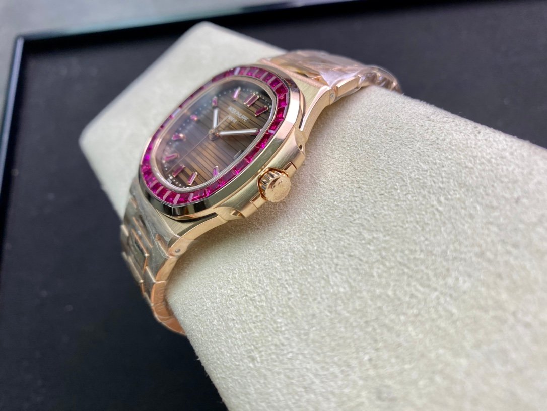 Patek Philippe Nautilus 5723 1:1 Superclone - Image 7