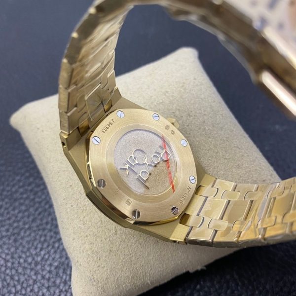 Audemars Piguet Royal oak 18K gold 67650 33mm 1:1 Superclone - Image 7