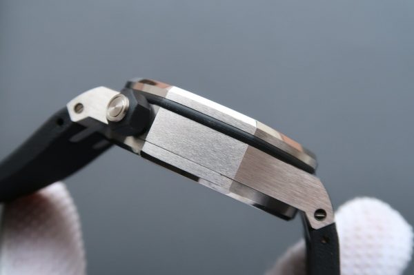 1:1 Super Clone Audemars Piguet Royal Oak (Offshore Diver 15703) - Image 5
