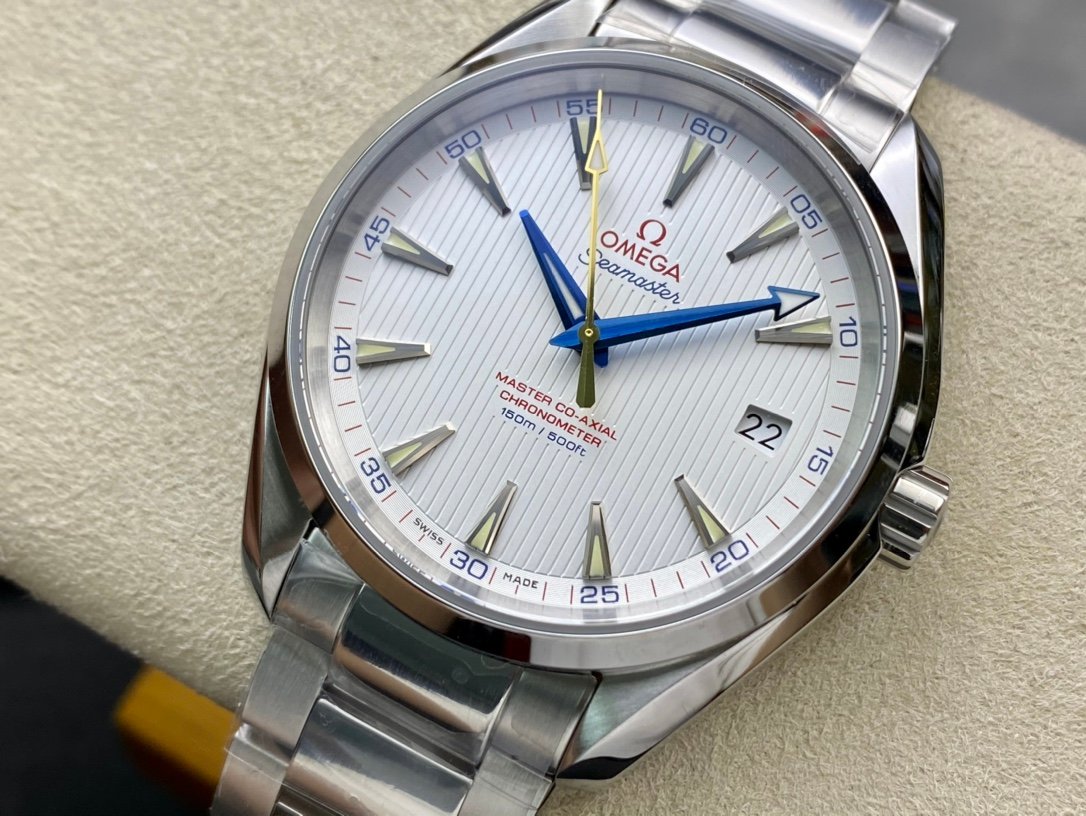 Omega Seamaster Aqua Terra 150M Co-Axial Master Chronometer - Image 3