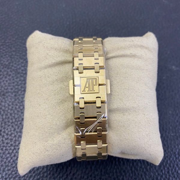 Audemars Piguet Royal oak 18K gold 67650 33mm 1:1 Superclone - Image 8