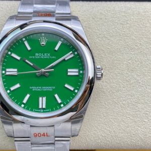 Rolex Oyster Perpetual 41 Ref: 124300(green dial oyester)