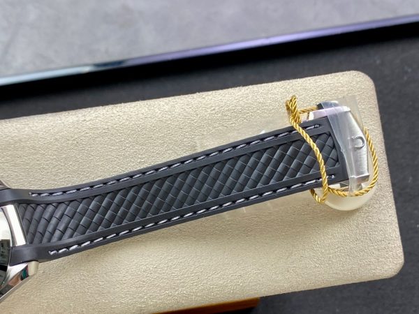 Omega Seamaster Aqua Terra 150M Co-Axial Master Chronometer - Image 9