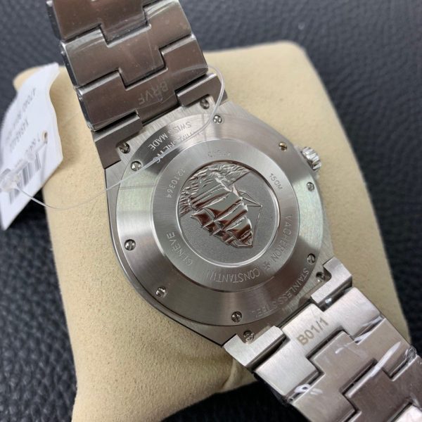 1:1 Super Clone Vacheron Constantin Overseas Blue Dial - Image 2